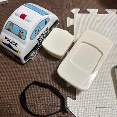 【廃盤品】3coins　パトカー　お弁当箱の画像