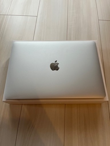 Apple MacBook Air M1 Retina 13インチ