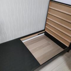 ベッドフレーム　黒　取引決定済みの画像