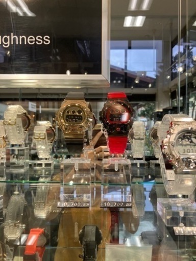 【売り切り】G-SHOCK 赤色腕時計