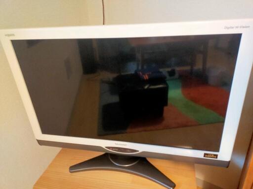 テレビ　32型