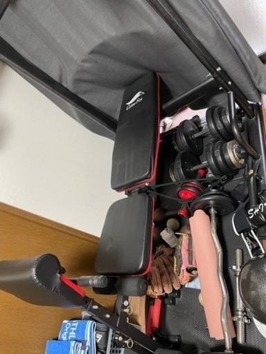 ベンチ、懸垂機