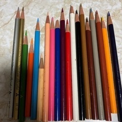 色鉛筆セット　文房具の画像