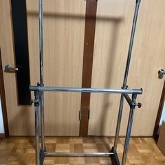 再投稿　ハンガーラック使って下さい