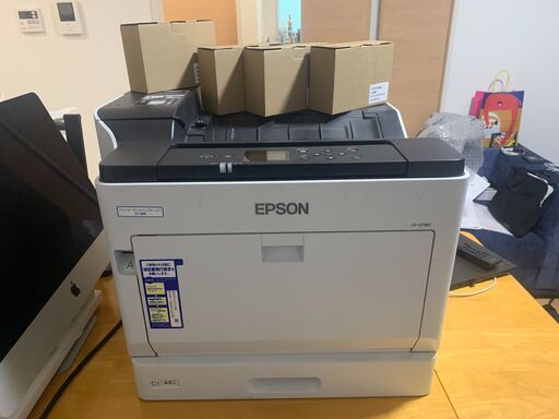 引き取り希望　一宮市内配送も可能です（重量あるため人で要。配送料頂きます。）取引場所：愛知県一宮市 エプソン EPSON 2020年12月発売モデル 業務用プリンター LP-S7180 各種メンテナンス済み（感光ユニット黒、廃インクトナー交換済み） 互換インク新品全色付き2.5万円分 高年式 使用期間短（スターターキットインクまだ残量あります。）