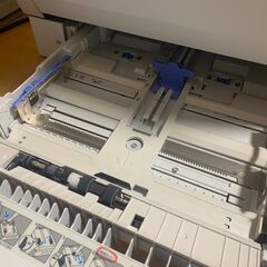 引き取り希望　一宮市内配送も可能です（重量あるため人で要。配送料頂きます。）取引場所：愛知県一宮市 エプソン EPSON 2020年12月発売モデル 業務用プリンター LP-S7180 各種メンテナンス済み（感光ユニット黒、廃インクトナー交換済み） 互換インク新品全色付き2.5万円分 高年式 使用期間短（スターターキットインクまだ残量あります。）　の画像
