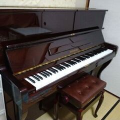 アップライトピアノ　winberg　ワインレッド　猫足　椅子あり
