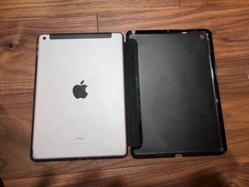 iPad 6世代　黒　32GB au版