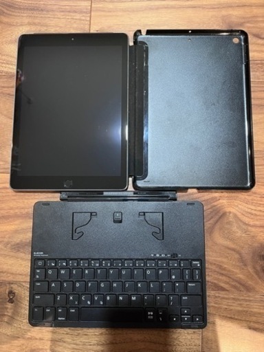 iPad 6世代　黒　32GB au版