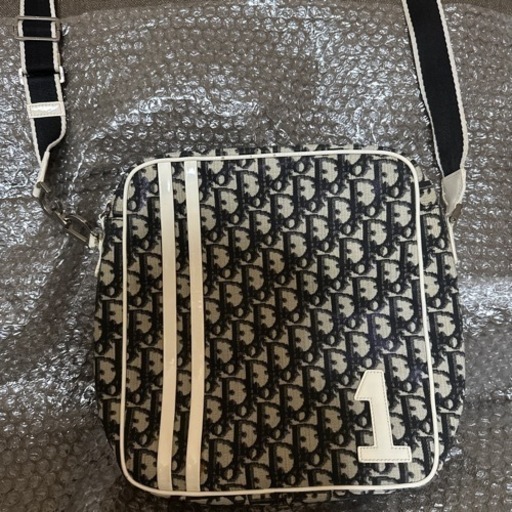 クリスチャンディオール、ショルダーバッグ。