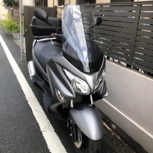 早い物勝ち‼️激安❗️バーグマン200 1864km  ほぼ新車　最終値下げ屋根下保管　自賠責保険付き　サビ無し
