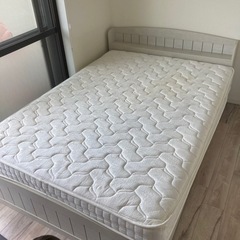 ダブルベッド　マットレス付　収納付き　ムスタリング　musterring