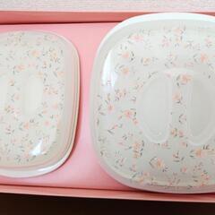 花柄タッパー2つセット