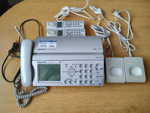 取りに来てくれる方　KX-PW607-S　子機2台付き　パナソニック  おたっくす デジタルコードレスFAX 子機 シルバー ファクス付き電話機