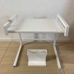 電子レンジ上ラックとマグネット小物