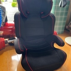 ジュニアシート3歳から11歳まで使えます。の画像