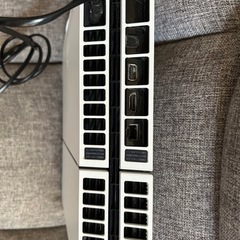【動作確認良好】PS4本体ホワイトCUH1200 500GB(コントローラー付き)の画像