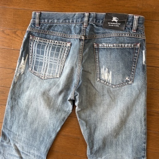 バーバリーブラックレーベル☆ダメージ加工デニムパンツ