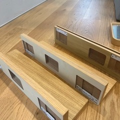 お譲りします　無印の壁用棚とフックの画像