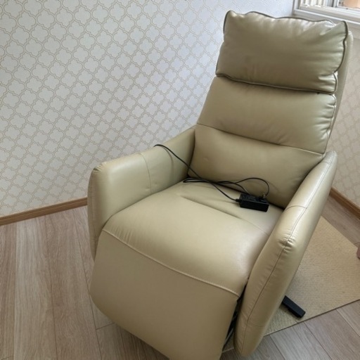 ニトリ 電動本革リクライニングパーソナルチェア