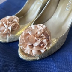 【美品】DIANA パンプス　24cm（ヒール7.5cm）の画像