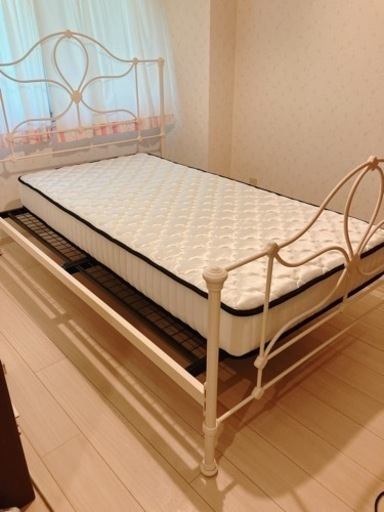 Laura Ashley ローラアシュレイ サマセット ダブル ベッドフレーム Laura Ashley ローラアシュレイ サマセット ダブル ベッドフレーム