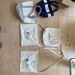 サコッシュやミニトートバッグ色々