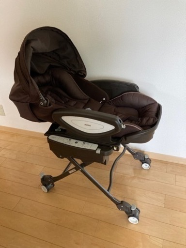 Aprica ユラリズム オート プレミアムプラス ブラウン