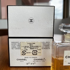 シャネル　CHANEL NO.5 PARFUMの画像