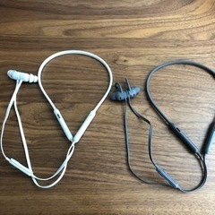 beats ワイヤレスイヤホン2個セット　白とグレー　2個セット