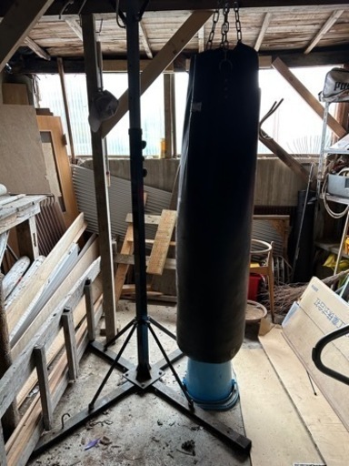 ボディメーカー　サンドバッグ　グローブ