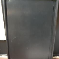 プラスチック板(2枚)+突っ張り棒(2本)