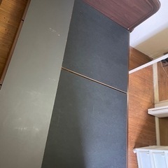 「豪華な収納付きセカンドハンド・ダブルベッド！なんと25,000円の驚きの価格！」 の画像