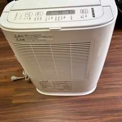 衣類乾燥除湿機パナソニックナノイー搭載2019年製定価39800円の画像