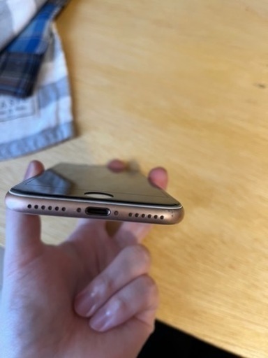 iPhone8 本体　128GB