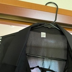 黒のブラウスの画像