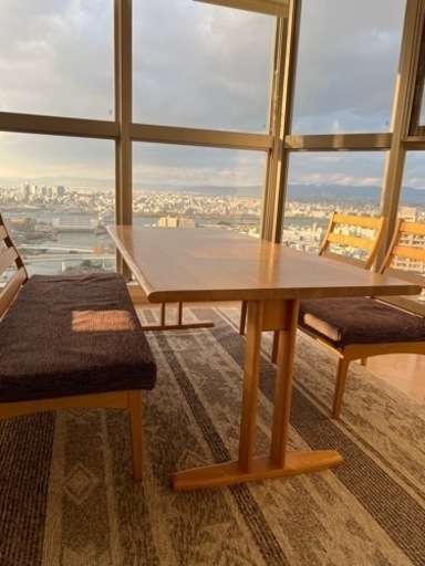 ダイニングテーブル、イス、ソファのセット