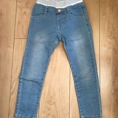 110㎝　デニムパンツ　ジーパン　女の子　トップバリュの画像