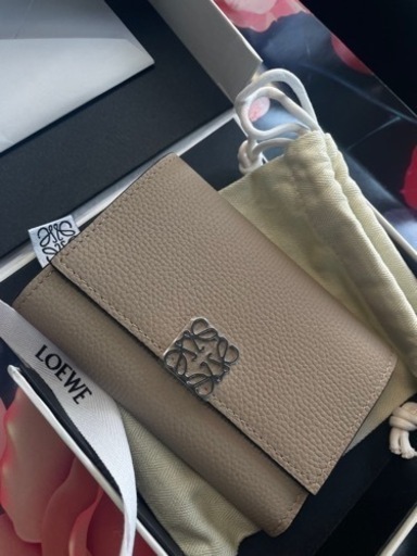 LOEWE アナグラムトライフォールド ウォレット