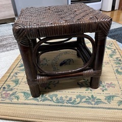 籐製ミニ座椅子の画像