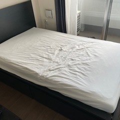 セミダブルベッドIKEA