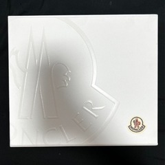 MONCLER ショッパー（箱）