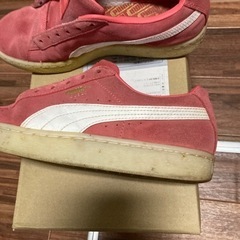 PUMA  スニーカーの画像