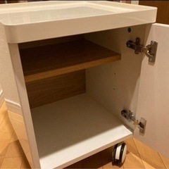 イタリア🇮🇹製　ビンテージ　ベッドサイドテーブルの画像