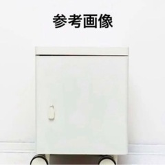 イタリア🇮🇹製　ビンテージ　ベッドサイドテーブルの画像