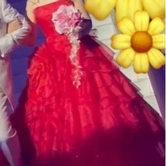 カラードレス　赤　結婚式