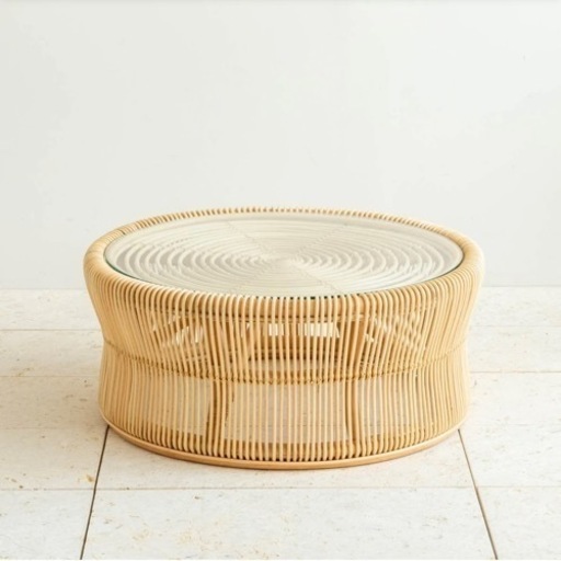 透明感のある木目ガラスラタンローテーブル KANADEMONO