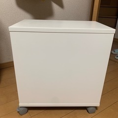 収納カートの画像