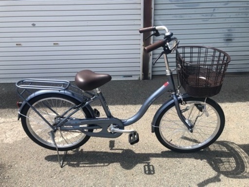 新品同様　訳ありアルミフレーム　ブルー　22型　2023年5月購入　訳アリ