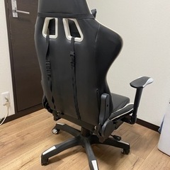 ゲーミングチェアの画像